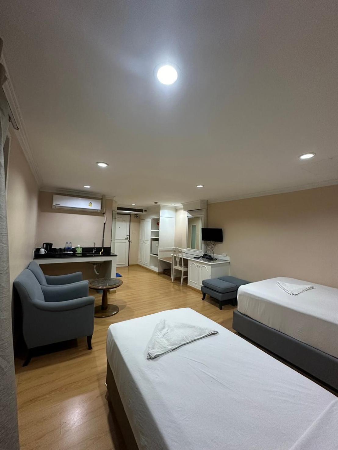 Royal Garden Home Hotel Bangkok Eksteriør bilde