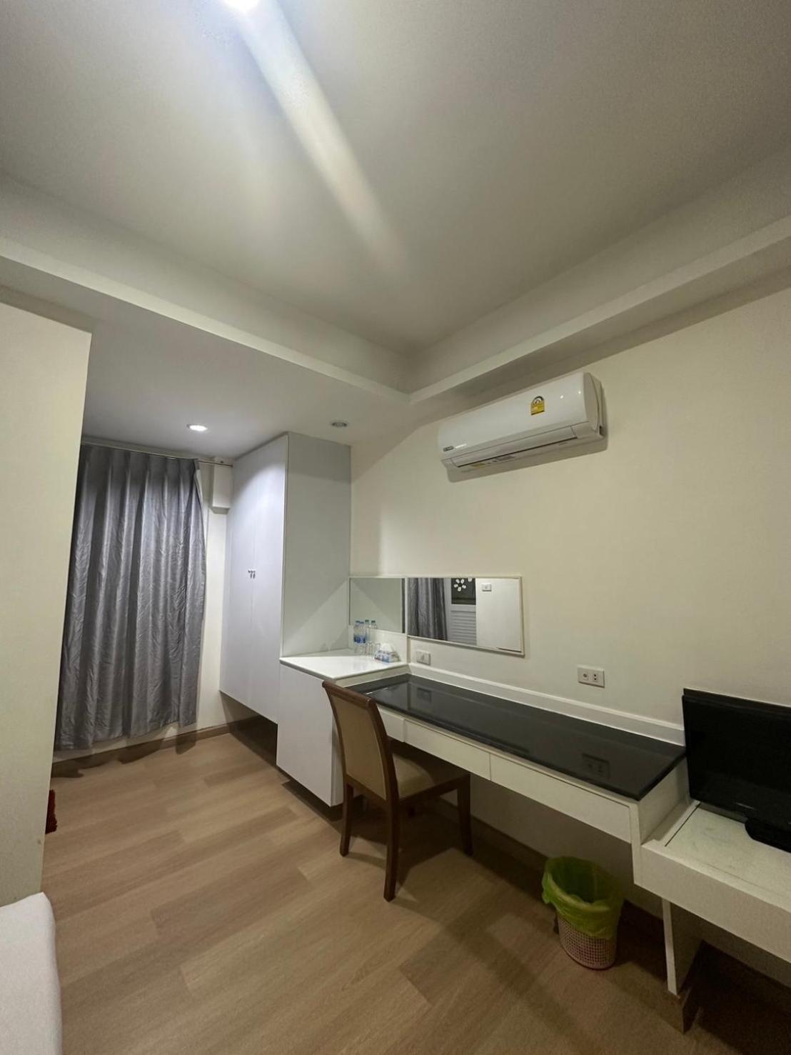 Royal Garden Home Hotel Bangkok Eksteriør bilde