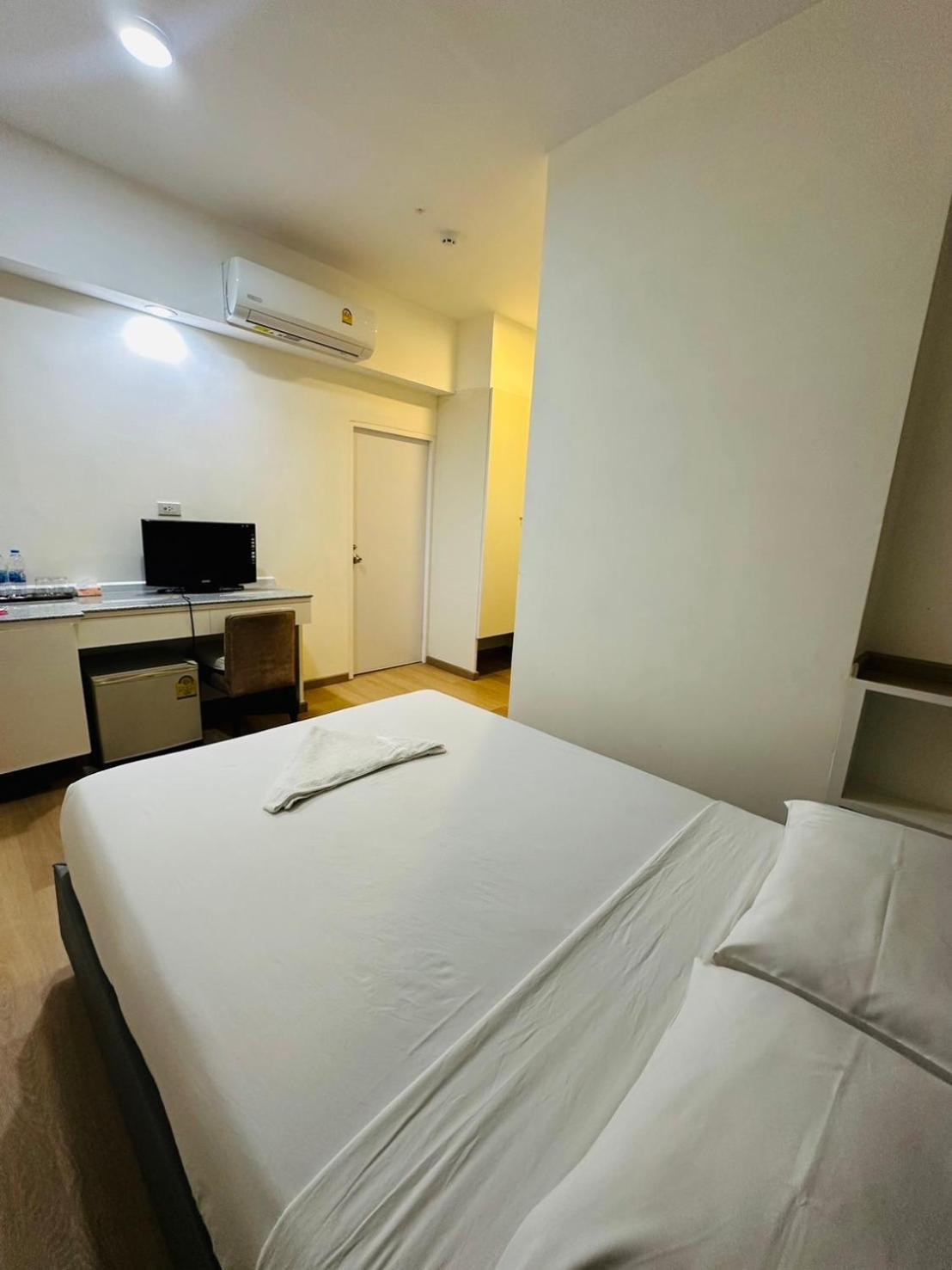 Royal Garden Home Hotel Bangkok Eksteriør bilde
