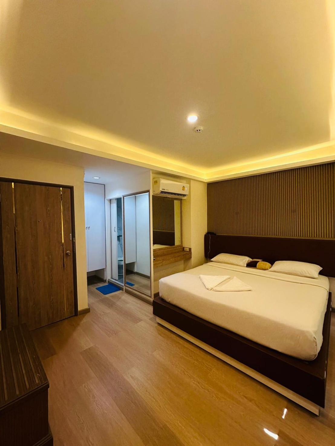 Royal Garden Home Hotel Bangkok Eksteriør bilde