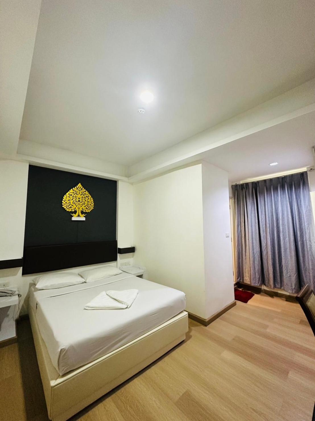 Royal Garden Home Hotel Bangkok Eksteriør bilde